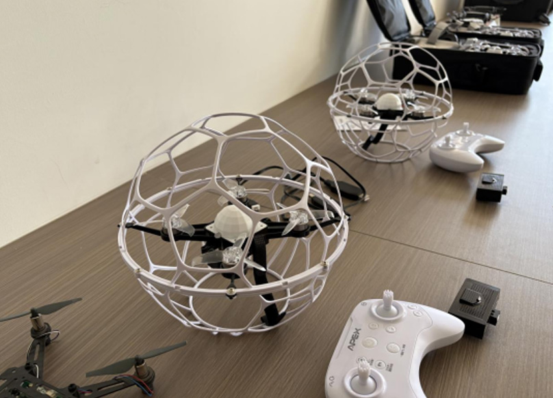 青少年培训无人机